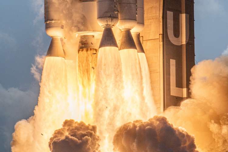 Atlas V AEHF-6