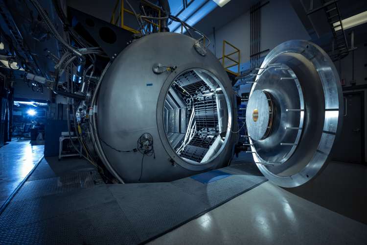 Electric Propulsion Chamber 